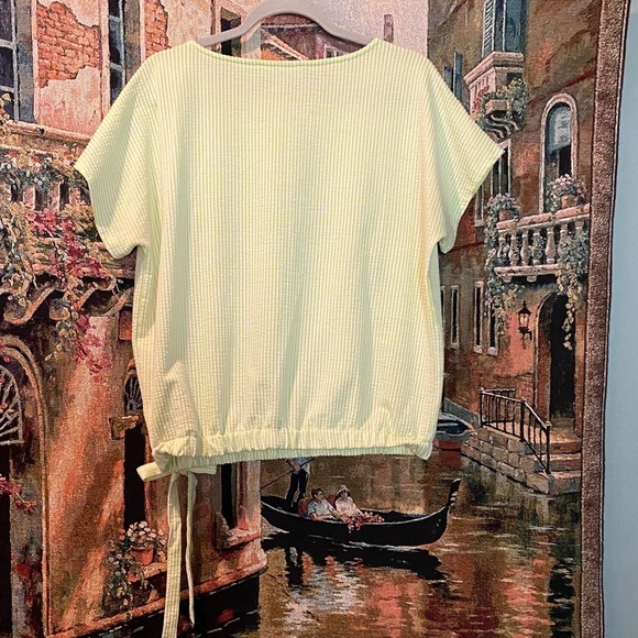 Michael Kors Light Green Short Sleeve Top with Side Tie - Picture 3 of 4